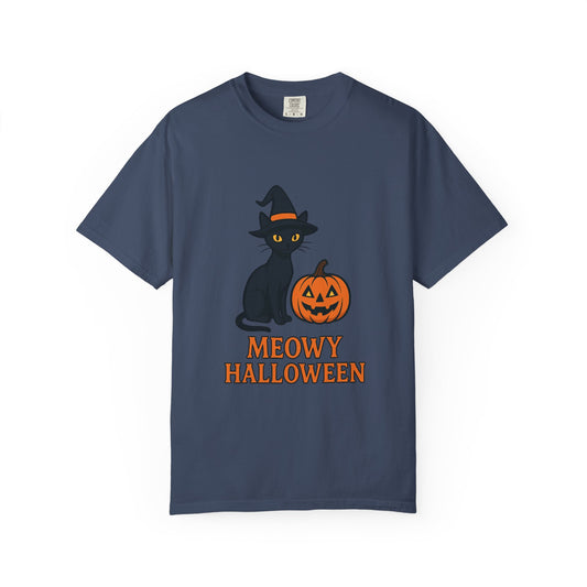 Meowy Halloween Cat T-shirt, Spooky Tee for Cat Lovers, Fall Fashion, Halloween Outfit, Gift for Halloween Party